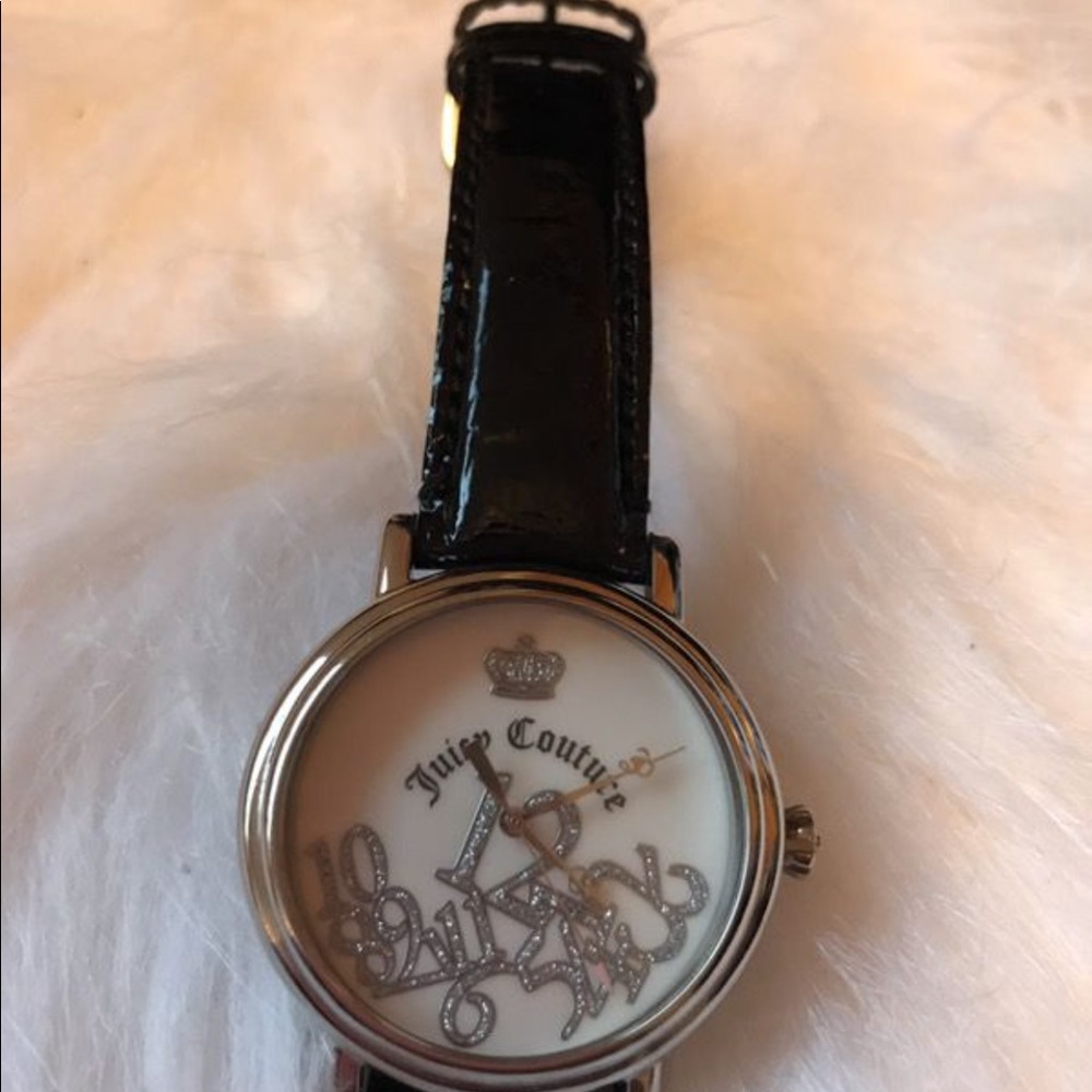 ⬇️Price DropJuicy Couture Black W/silver and white